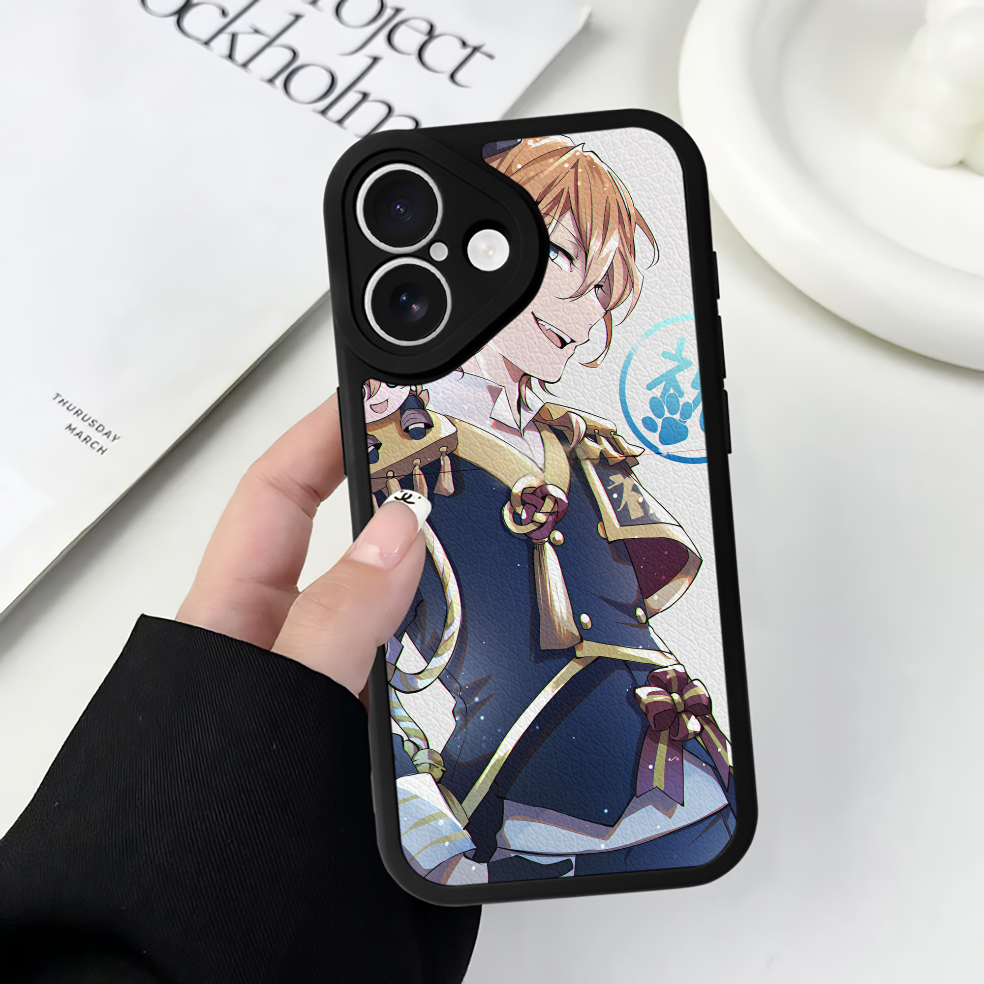 （画像用） 文豪ストレイドッグス Bungo Stray Dogs 【iPhone 16シリーズ対応】シリコンスマホケース（レザー調） 材質：シリコン